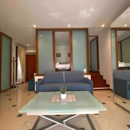 Elegante Nel Cuore Di *