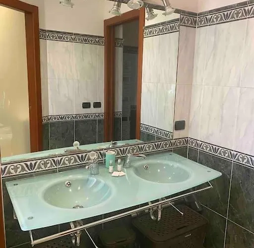 Elegante Nel Cuore Di Ferrare