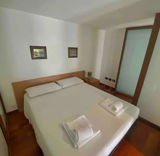 Elegante Nel Cuore Di Ferrare